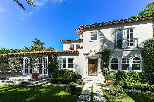 147 Seabreeze Avenue