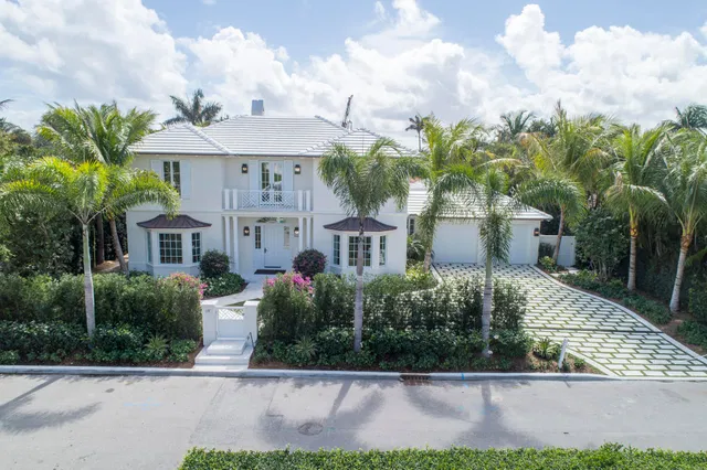 218 La Puerta Way