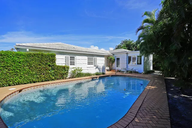 240 Osceola Way