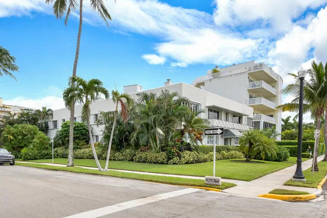 381 S Lake Drive #10