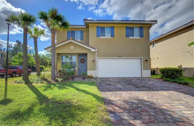 Residence photo 2