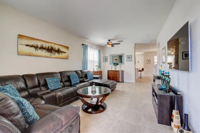 Residence photo 3