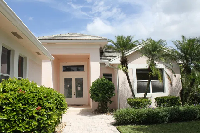 Willoughby Golf Club Residence photo 2
