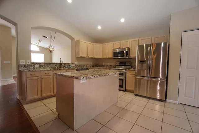 Residence photo 5