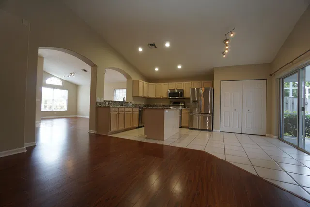 Residence photo 6