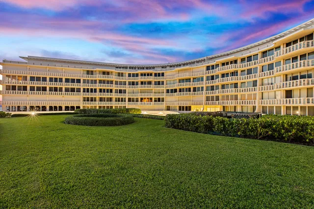100 Sunrise Avenue #208