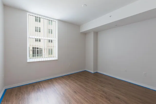 The Strand Unit 708 photo 11