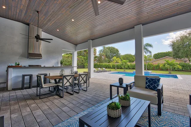 West Palm Beach Residence photo 3