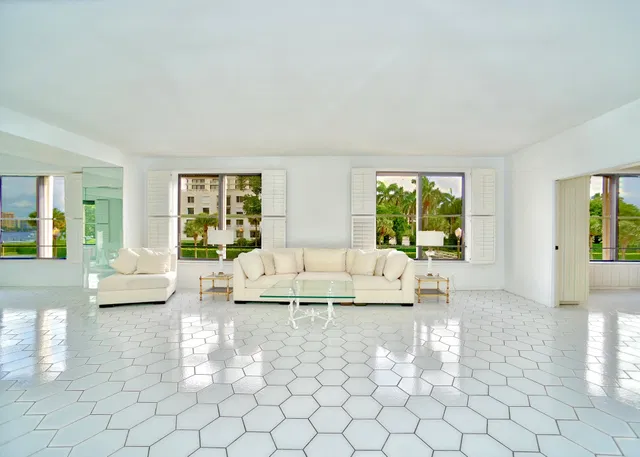 Palm Beach Biltmore Unit 103 photo 2