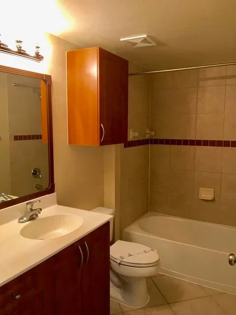 Unit 307 photo 2