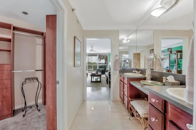 Villa Lofts Unit 3b photo 10