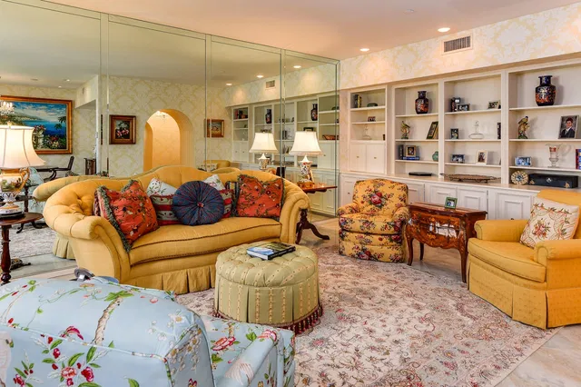 Palm Beach Biltmore Unit 213 photo 3