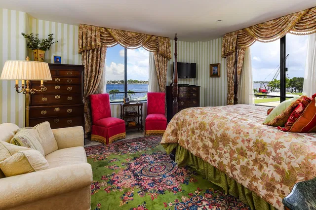 Palm Beach Biltmore Unit 213 photo 9