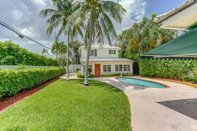400 Seabreeze Avenue