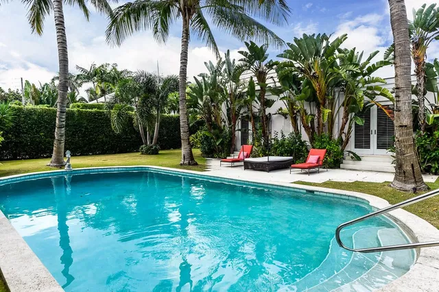 207 Bahama Lane