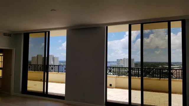 One City Plaza Unit 1104 photo 2