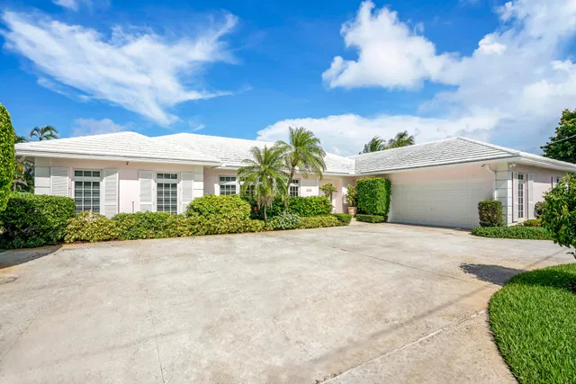 2253 Ibis Isle Road E