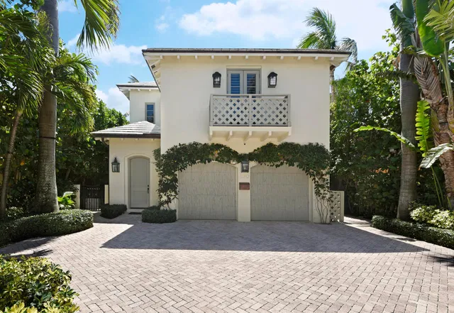 130 Peruvian Avenue