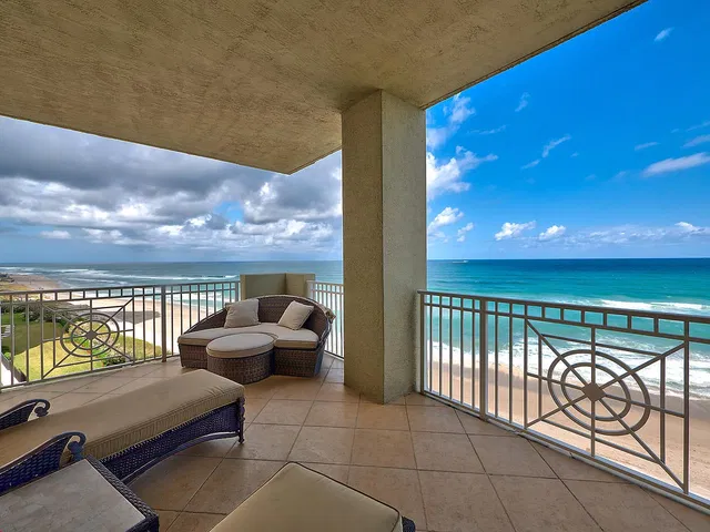 One Singer Island Condos Unit 402 photo 4