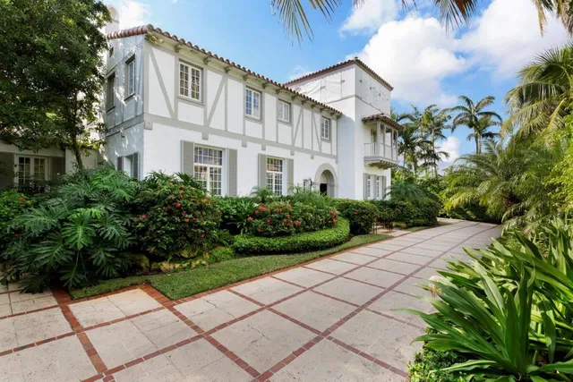 240 Jungle Road