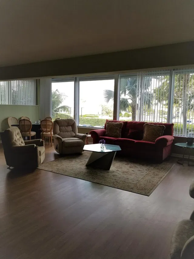 44 Cocoanut Row #101 A