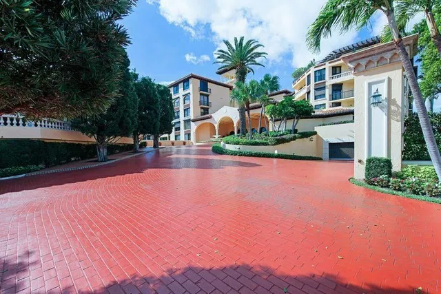 L'Ermitage Palm Beach Unit 201 photo 2