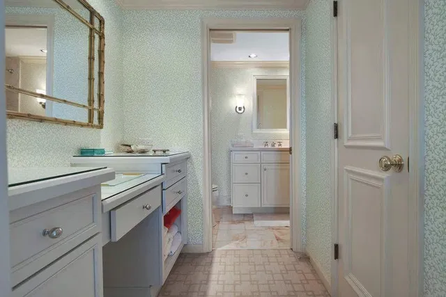 L'Ermitage Palm Beach Unit 201 photo 29
