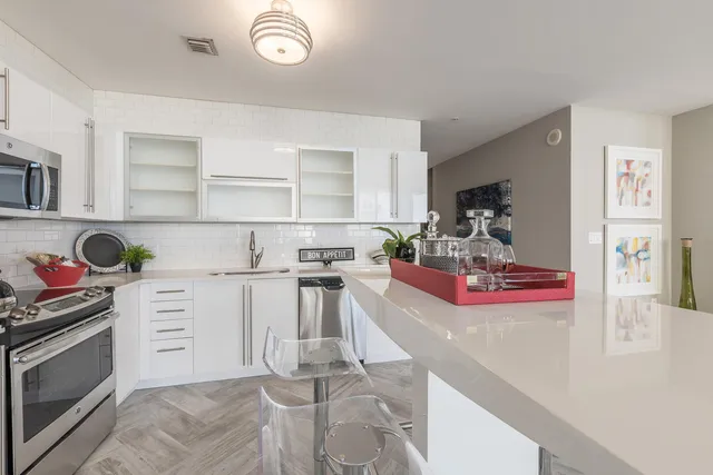 Villa Lofts Unit 902 photo 6