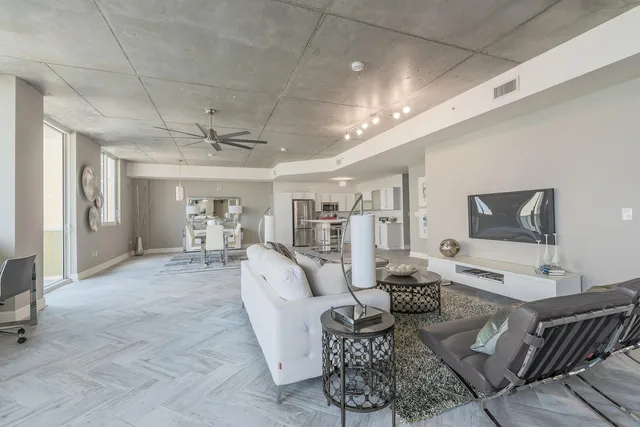 Villa Lofts Unit 902 photo 13