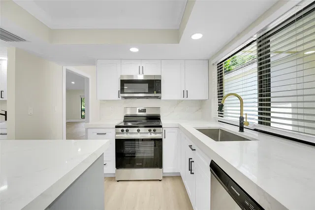 Residence photo 3