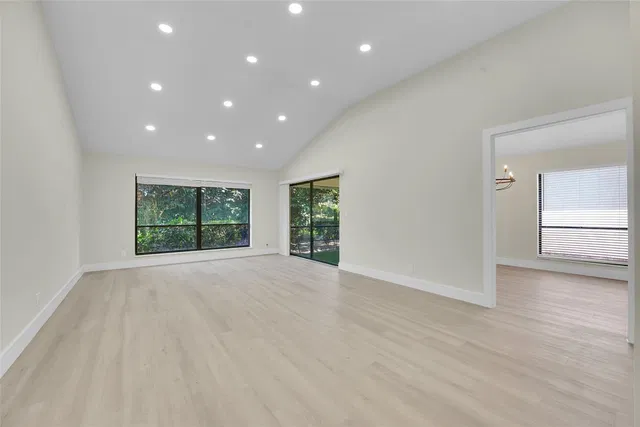 Residence photo 9