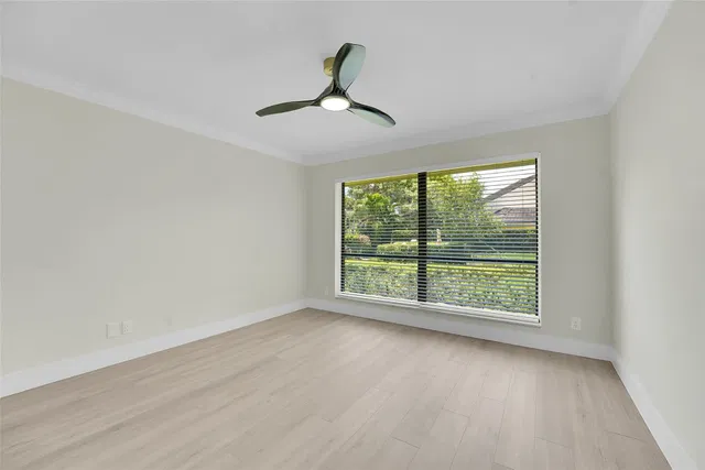 Residence photo 19