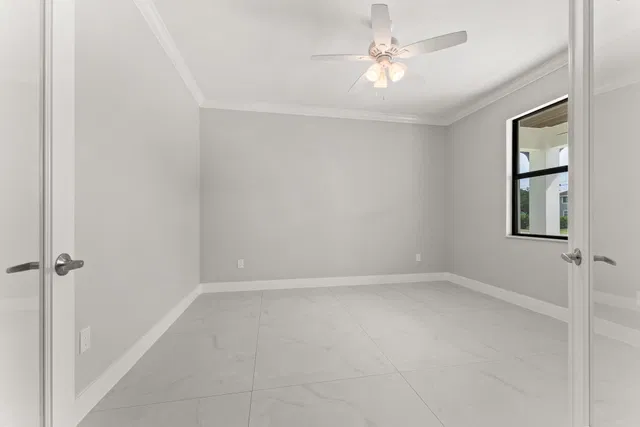 Residence photo 24