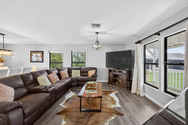 Residence photo 19