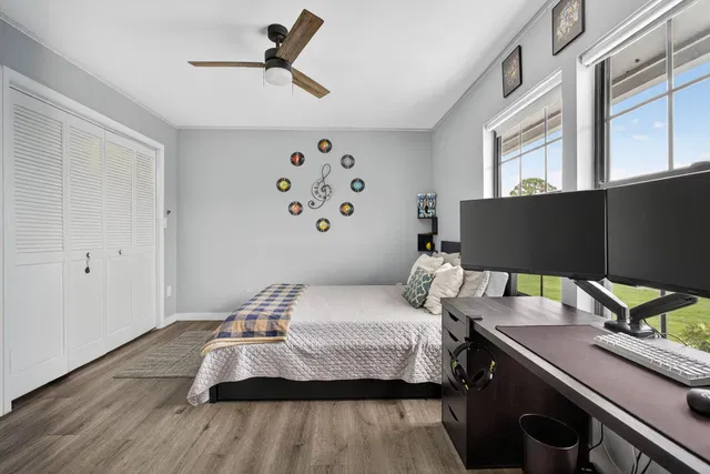 Residence photo 42