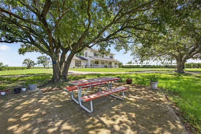 Residence photo 62