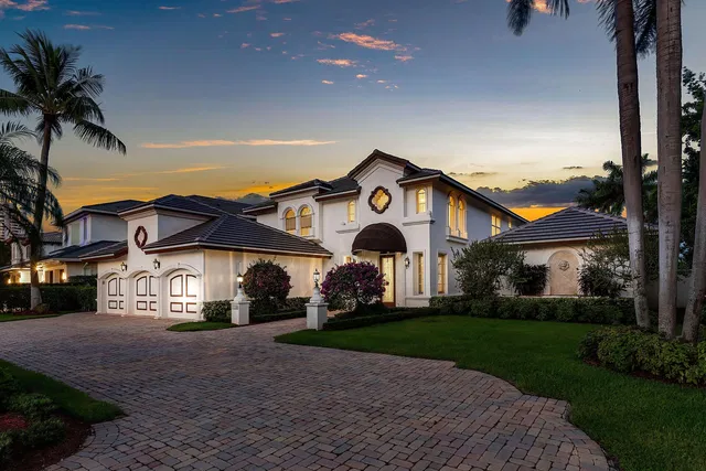 Royal Palm Yacht and Country Club Residence photo 8