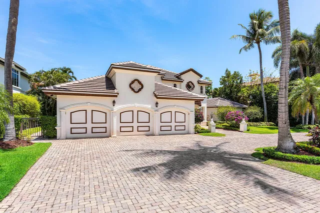 Royal Palm Yacht and Country Club Residence photo 11