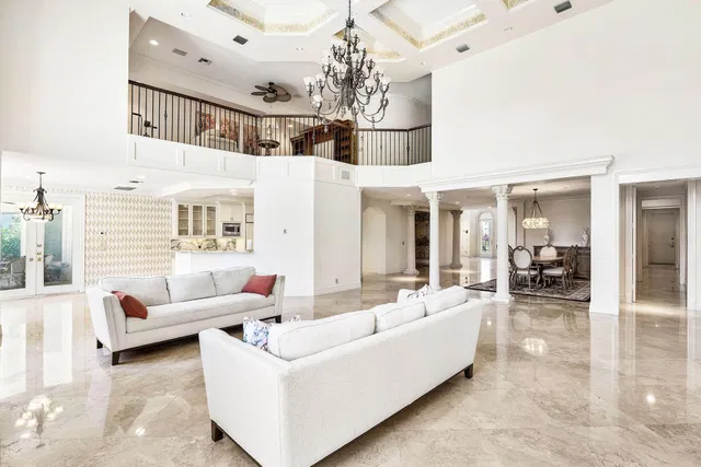 Royal Palm Yacht and Country Club Residence photo 21