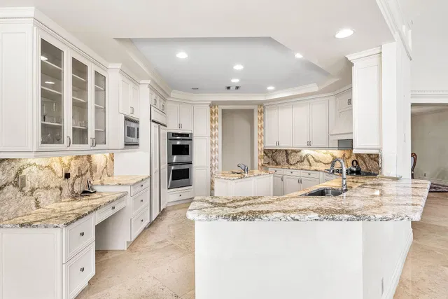 Royal Palm Yacht and Country Club Residence photo 27