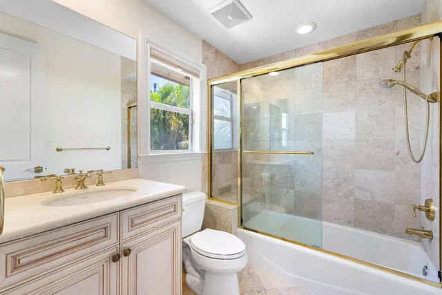 Royal Palm Yacht and Country Club Residence photo 53