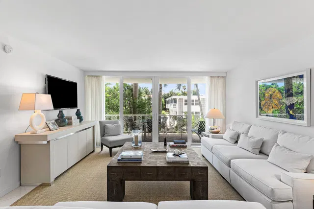 227 Australian Avenue #1e