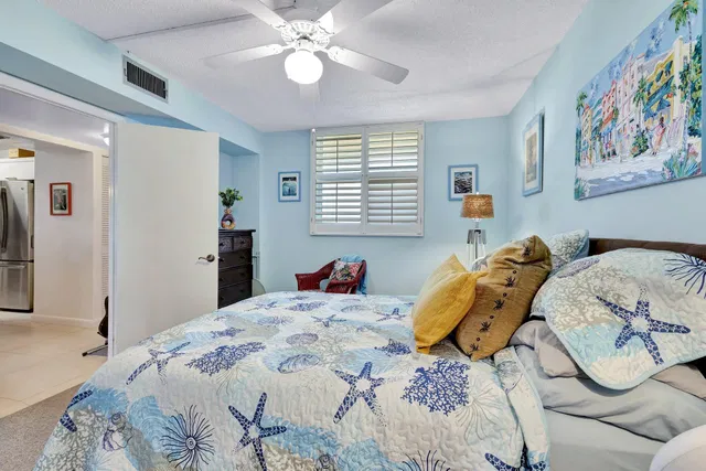 Unit 512 photo 13