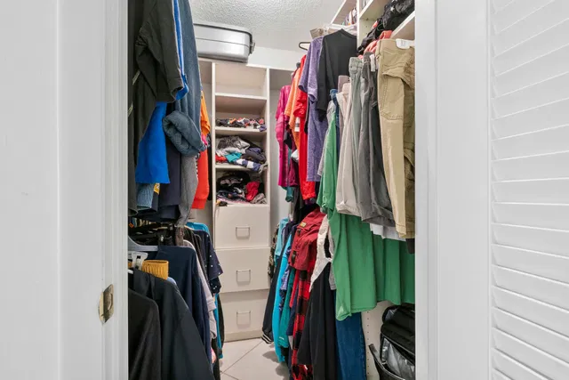 Unit 111 photo 11