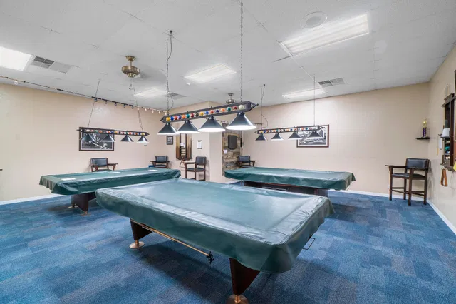 Unit 111 photo 17