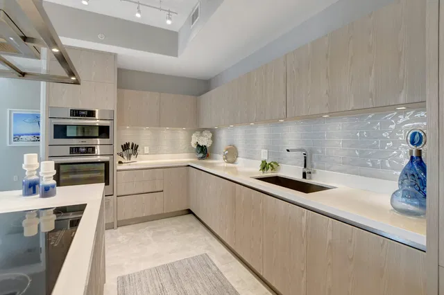 Tower 155 Unit 420 photo 12