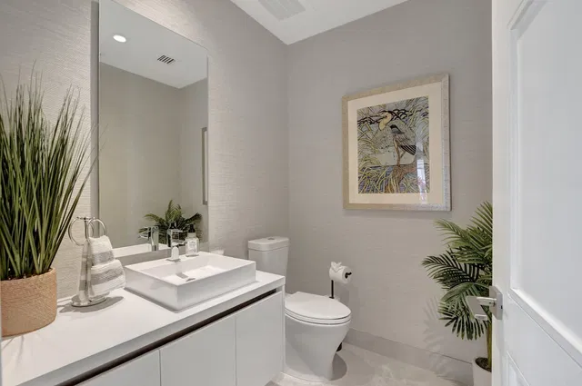 Tower 155 Unit 420 photo 14