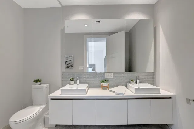 Tower 155 Unit 420 photo 25