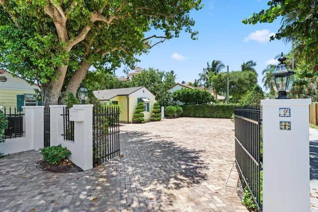 Palm Trail Delray Beach Residence photo 5