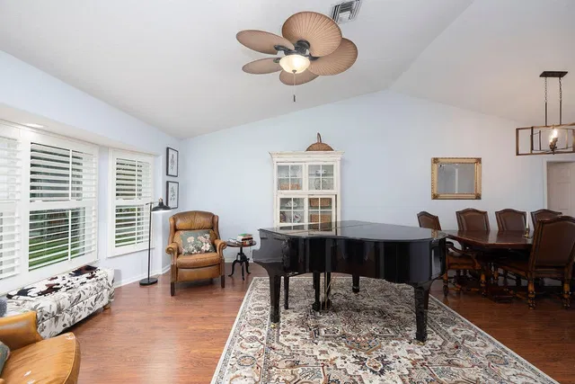 Residence photo 9